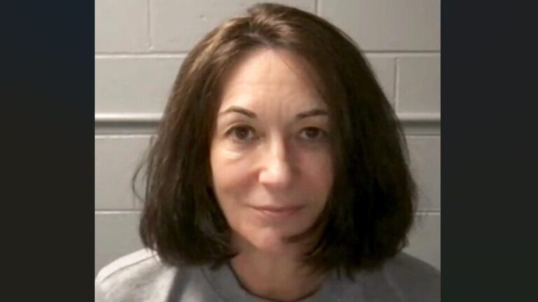 suprema-corte-dos-eua-nega-revisao-de-sentenca-de-ghislaine-maxwell,-cumplice-de-jeffrey-epstein