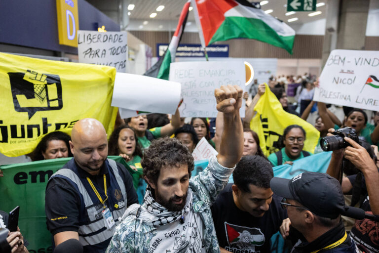 brasileiros-da-flotilha-presos-em-israel-serao-deportados-para-jordania,-diz-grupo