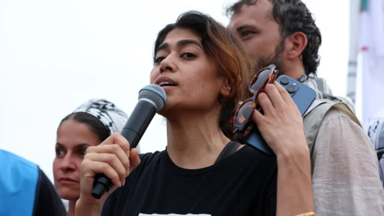 eurodeputada-diz-ter-sido-espancada-e-expulsa-de-israel-apos-missao