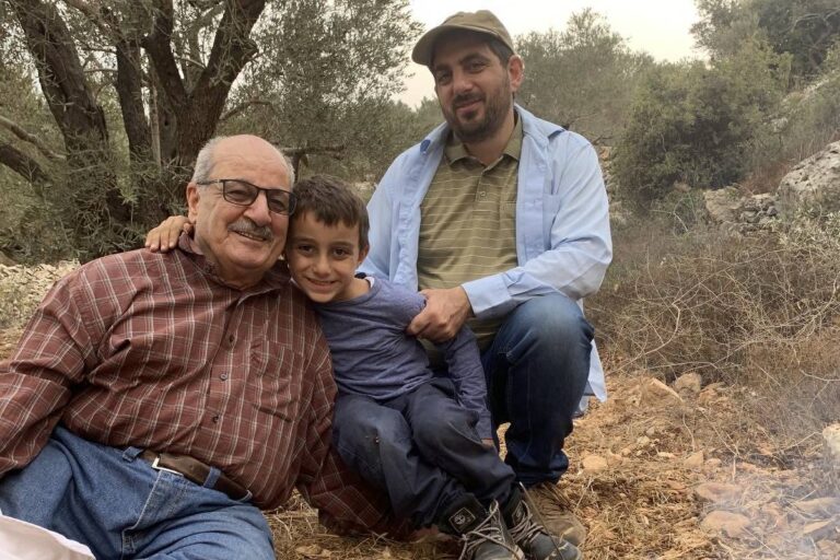 ‘e-como-ver-seu-irmao-sendo-assassinado-e-esperar-sua-vez’,-diz-palestino-da-cisjordania-sobre-gaza