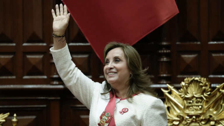em-votacao-relampago,-congresso-do-peru-derruba-presidente-dina-boluarte