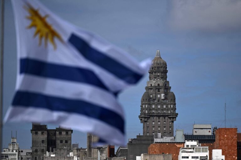 uruguai-esta-sempre-um-passo-a-frente-na-garantia-dos-direitos-individuais