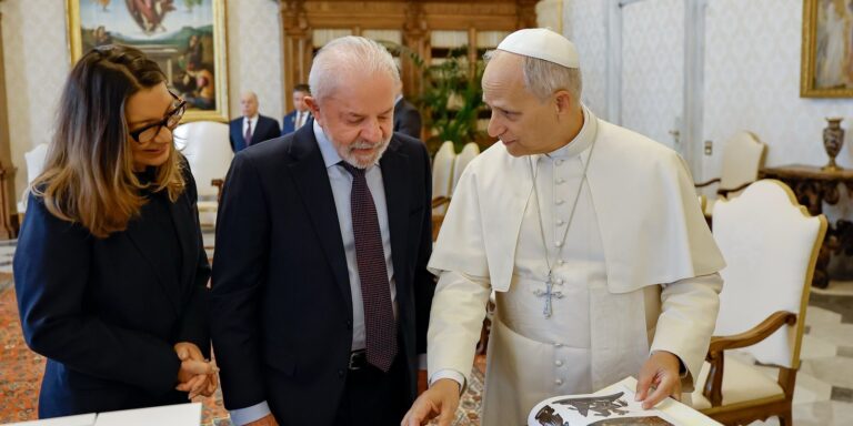 lula-e-janja-se-encontram-com-papa-leao-no-vaticano