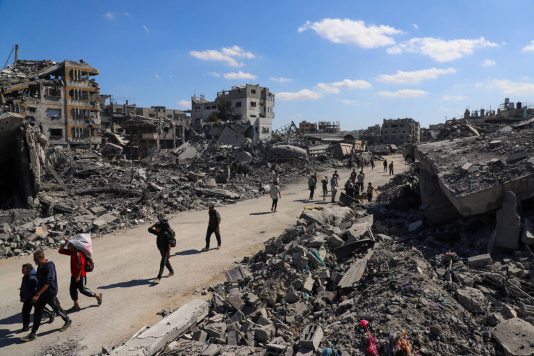 israel-diz-que-abriu-fogo-contra-suspeitos-em-gaza;-autoridades-locais-relatam-seis-mortos