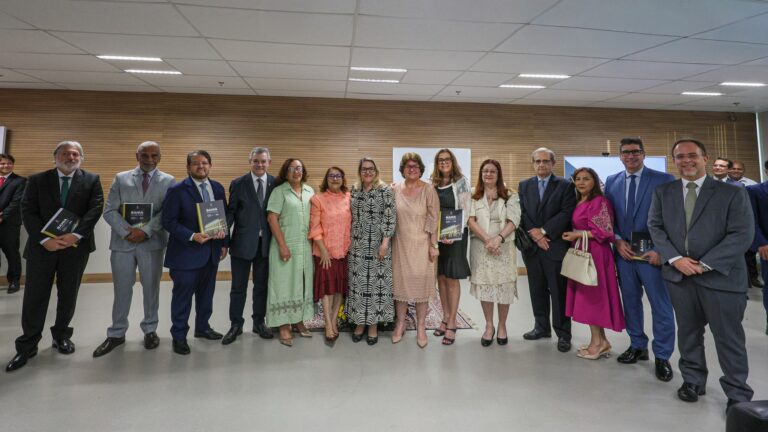 54a-edicao-da-revista-bahia-forense-e-lancada-com-destaque-para-a-participacao-feminina