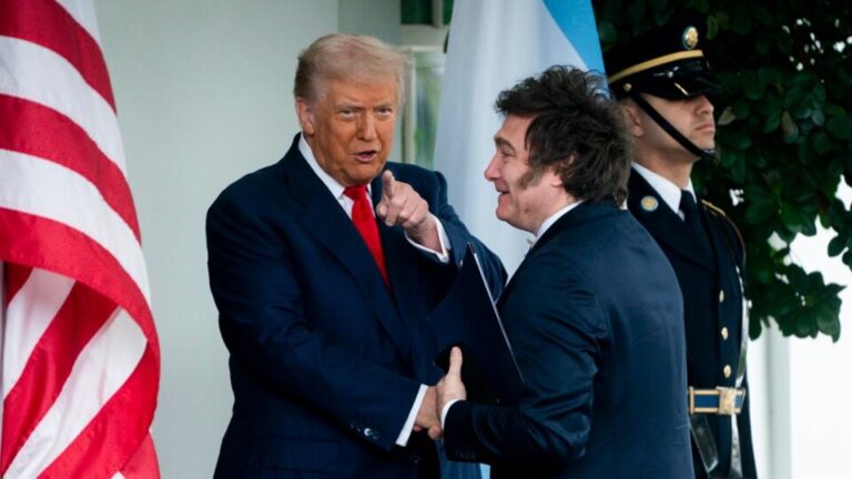 EUA projetam elevar para US$ 40 bilhões ajuda à Argentina eua-projetam-elevar-para-us$-40-bilhoes-ajuda-a-argentina