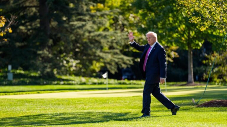 eua-atacaram-submarino-que-transportava-drogas-no-caribe,-diz-trump