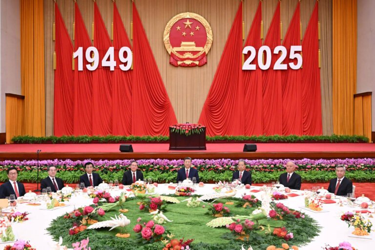 china-faz-nova-aposta-no-longo-prazo-enquanto-democracias-se-distraem