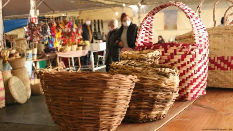 indigenas-criticam-apropriacao-cultural-em-adornos-gauchos