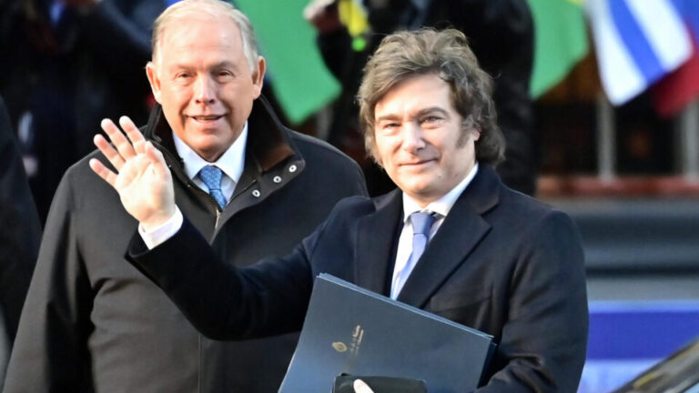 renuncia-de-chanceler-testa-governo-milei-na-vespera-de-eleicoes-cruciais-na-argentina