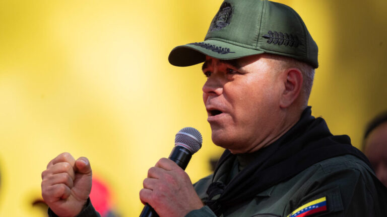Venezuela diz ter derrubado três aeronaves ligadas ao narcotráfico venezuela-diz-ter-derrubado-tres-aeronaves-ligadas-ao-narcotrafico