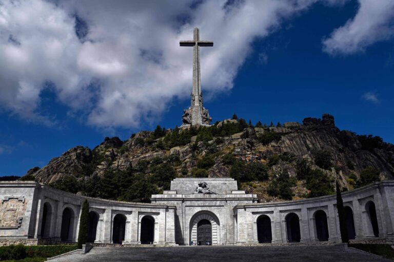 espanha-anuncia-retirada-de-simbolos-de-franco-nos-50-anos-da-morte-do-ditador