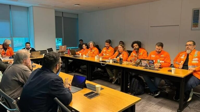 act-2025:-pauta-pelo-brasil-e-transicao-energetica-justa-sao-temas-de-reunioes-com-a-petrobras