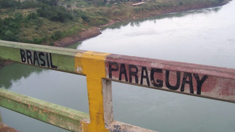 Polícia paraguaia detém suspeitos por tráfico de 8 mil armas para quadrilhas no Brasil policia-paraguaia-detem-suspeitos-por-trafico-de-8-mil-armas-para-quadrilhas-no-brasil
