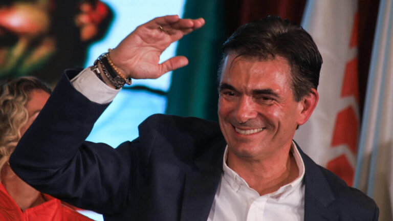 clube-de-ditaduras-chama-novo-governo-da-bolivia-de-pro-imperialista-e-o-suspende