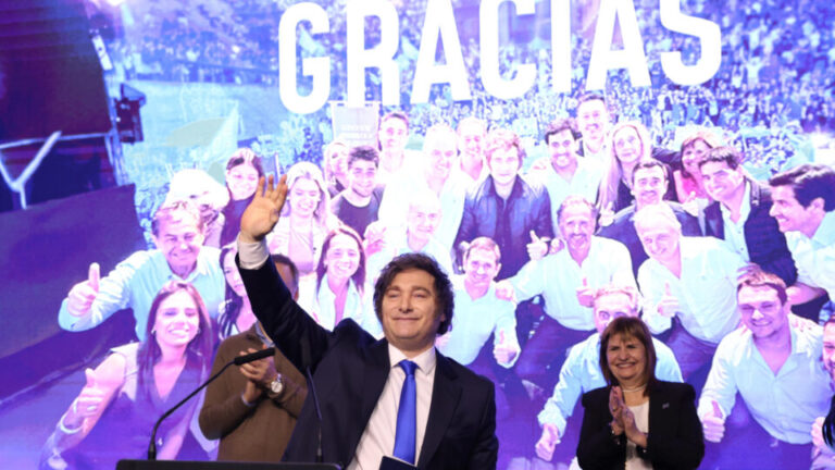 revolucao-do-livre-mercado:-imprensa-internacional-repercute-vitoria-eleitoral-de-milei