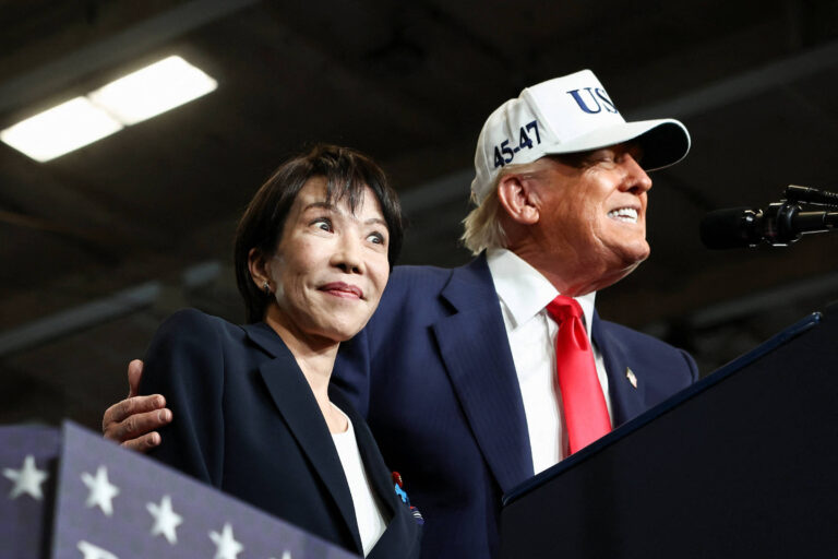 Primeira-ministra do Japão achou a playlist perfeita para a visita de Trump primeira-ministra-do-japao-achou-a-playlist-perfeita-para-a-visita-de-trump