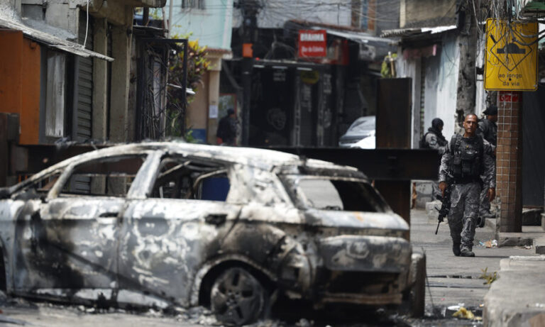 eua-emitem-alerta-de-viagem-para-cidadaos-americanos-apos-megaoperacao-no-rio-de-janeiro