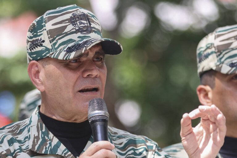 Venezuela afirma que destruiu acampamentos de traficantes colombianos venezuela-afirma-que-destruiu-acampamentos-de-traficantes-colombianos