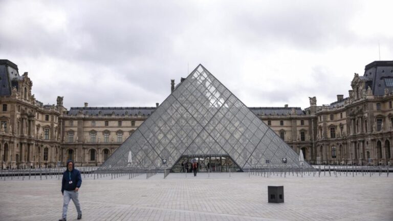 franca-prende-cinco-suspeitos-de-participacao-no-roubo-do-louvre