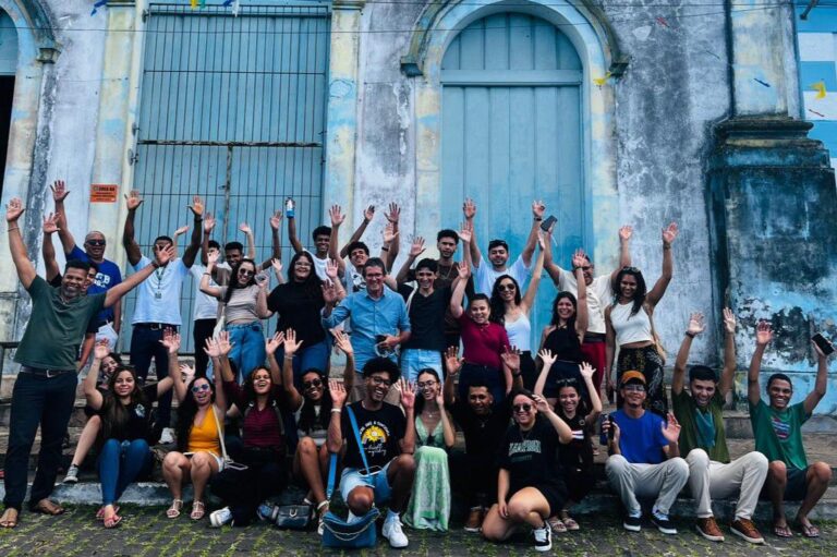 estudantes-da-uneb-caetite-conhecem-patrimonio-arquitetonico-de-valenca