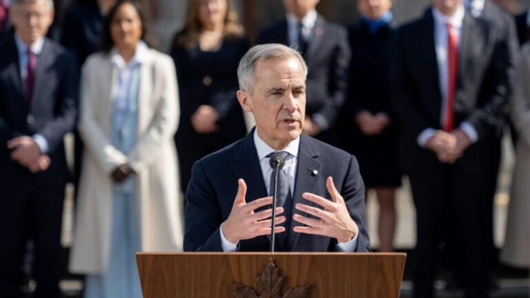 Primeiro-ministro do Canadá se desculpa com Trump após comercial televisivo primeiro-ministro-do-canada-se-desculpa-com-trump-apos-comercial-televisivo