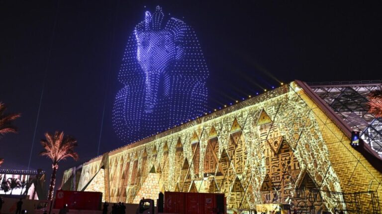 egito-inaugura-supermuseu-de-us$-1-bilhao-com-50-mil-pecas-do-antigo-imperio-faraonico