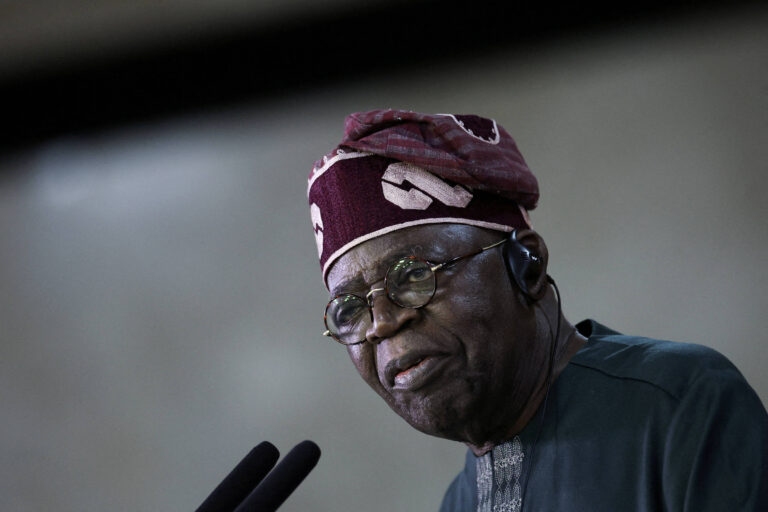presidente-da-nigeria-diz-que-esta-disposto-a-se-reunir-com-trump-apos-receber-ameacas-de-ataque