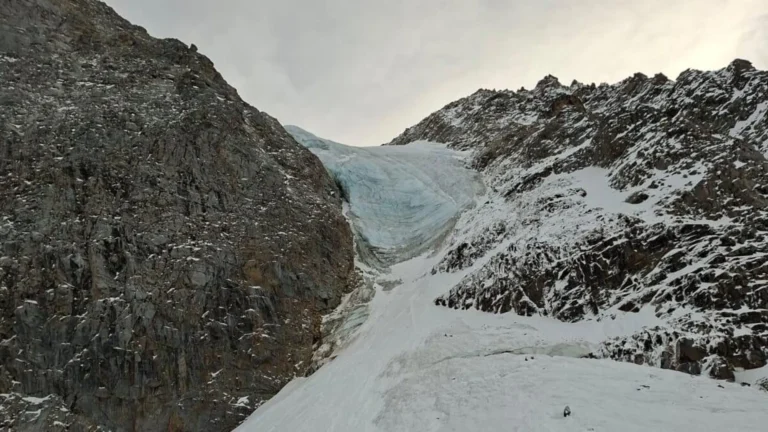 italia:-avalanche-mata-5-alpinistas,-incluindo-pai-e-filha-adolescente