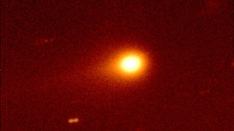 3i/atlas:-o-que-explica-a-aceleracao-nao-gravitacional-e-as-mudancas-de-cor-do-cometa?