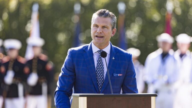 governo-trump-anuncia-novos-ataques-a-barcos-e-morte-de-seis-narcoterroristas-no-pacifico