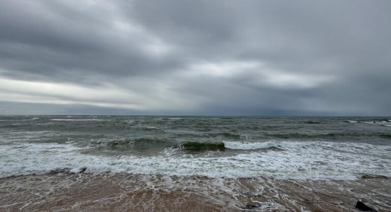 inmet-emite-alerta-de-chuva-intensa-para-mais-de-140-cidades-da-bahia