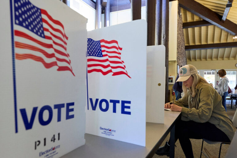 democratas-se-dizem-mais-dispostos-a-votar-em-2026-do-que-republicanos,-aponta-pesquisa
