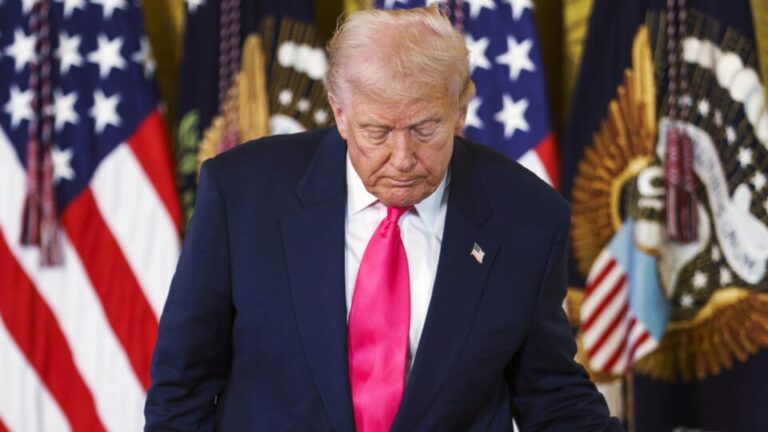 apos-bbc-negar-compensacao,-trump-diz-que-processara-emissora-em-ate-us$-5-bilhoes