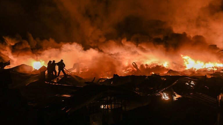 Explosão em polo industrial na Argentina causa incêndio; feridos estão fora de perigo explosao-em-polo-industrial-na-argentina-causa-incendio;-feridos-estao-fora-de-perigo
