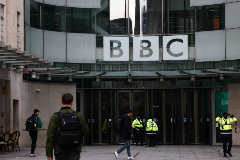 como-erro-em-edicao-de-discurso-do-trump-paralisou-a-emissora-bbc