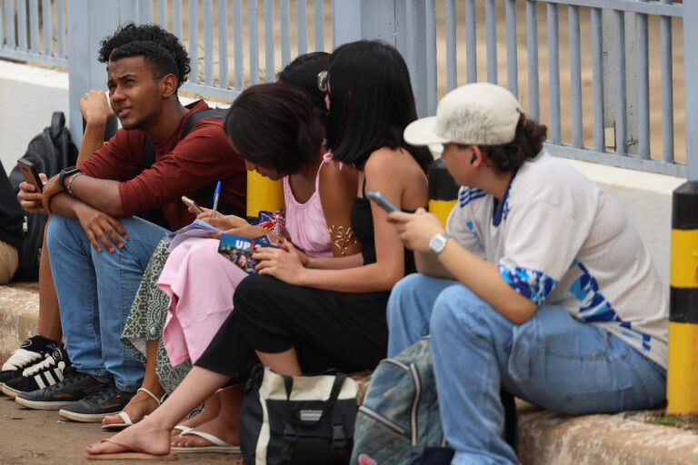 segundo-dia-de-prova-do-enem-e-neste-domingo-(16);-veja-tudo-sobre-o-exame