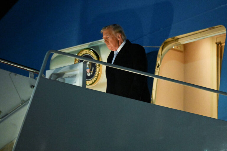 Trump diz que pode conversar com Maduro em meio a mobilização militar no Caribe trump-diz-que-pode-conversar-com-maduro-em-meio-a-mobilizacao-militar-no-caribe