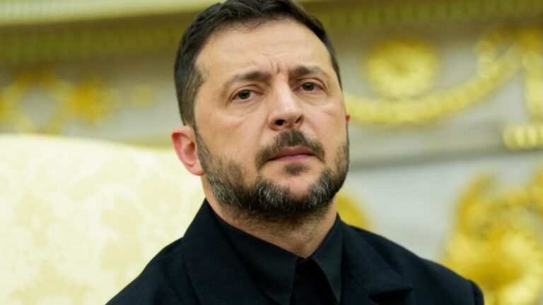 Ucrânia está entre o risco de perder a dignidade ou um aliado-chave, diz Zelensky ucrania-esta-entre-o-risco-de-perder-a-dignidade-ou-um-aliado-chave,-diz-zelensky