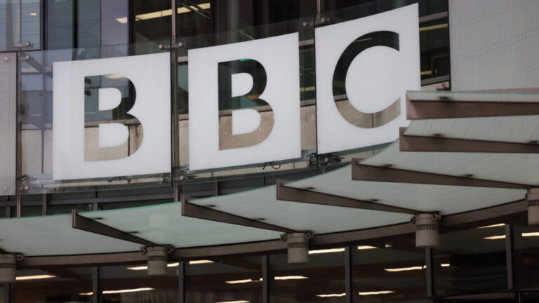 Crise: mais um executivo da BBC pede demissão após escândalo envolvendo discurso de Trump crise:-mais-um-executivo-da-bbc-pede-demissao-apos-escandalo-envolvendo-discurso-de-trump