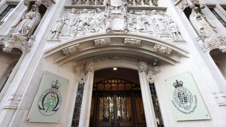 Suprema Corte britânica diz que ensino religioso cristão na Irlanda do Norte é ilegal suprema-corte-britanica-diz-que-ensino-religioso-cristao-na-irlanda-do-norte-e-ilegal