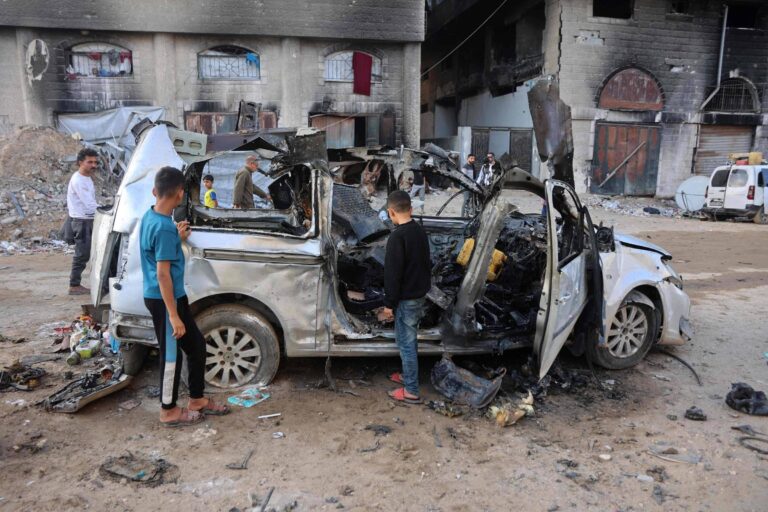 Ataques aéreos de Israel em Gaza matam dezenas em cessar-fogo, dizem médicos ataques-aereos-de-israel-em-gaza-matam-dezenas-em-cessar-fogo,-dizem-medicos