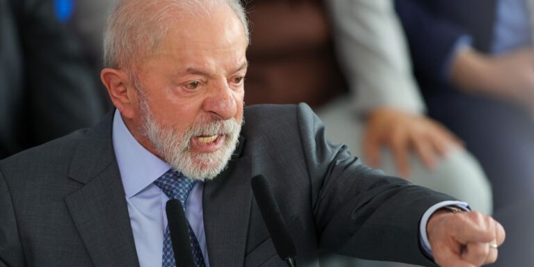 brasil-deu-licao-de-democracia,-diz-lula-sobre-prisao-de-bolsonaro