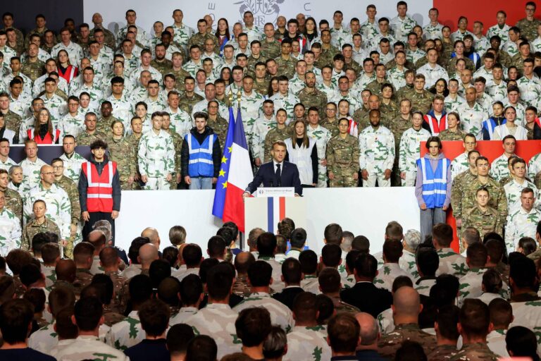 Medo de Putin faz França criar novo serviço militar medo-de-putin-faz-franca-criar-novo-servico-militar