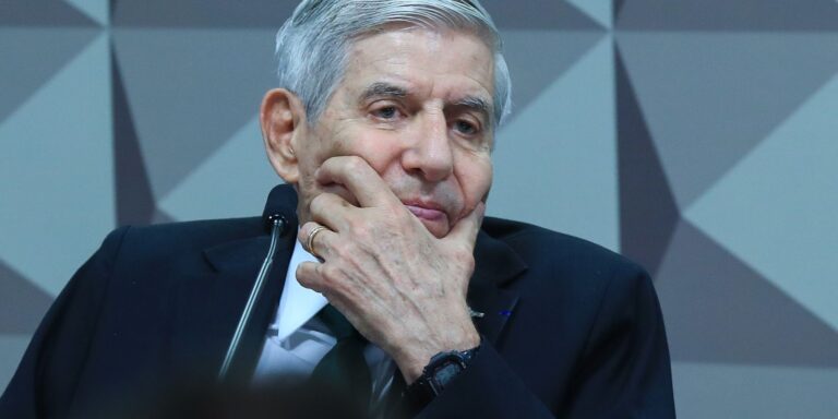 moraes-pede-comprovacao-do-historico-clinico-de-augusto-heleno