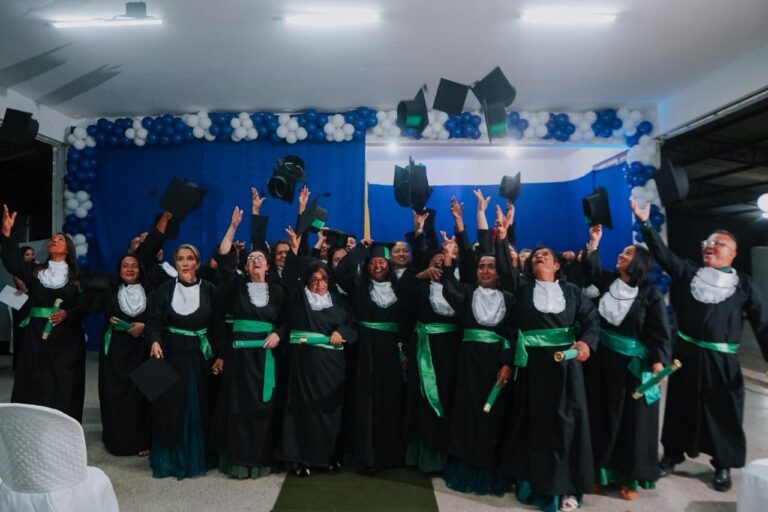 valenca-forma-61-novos-tecnicos-acs-e-ace-em-cerimonia-de-colacao-simbolica