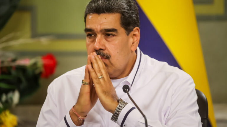 Senador republicano diz que Trump ofereceu a Maduro chance de fugir para a Rússia ou outro país senador-republicano-diz-que-trump-ofereceu-a-maduro-chance-de-fugir-para-a-russia-ou-outro-pais