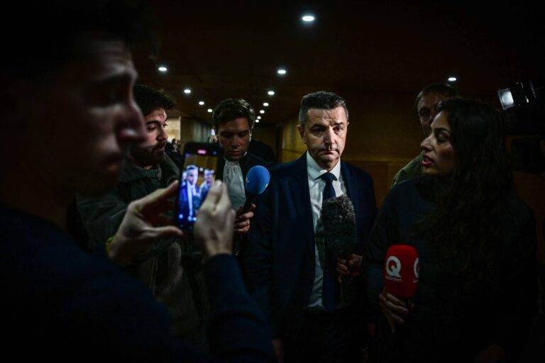 Justiça da França condena prefeito por chantagear vice com vídeo erótico justica-da-franca-condena-prefeito-por-chantagear-vice-com-video-erotico