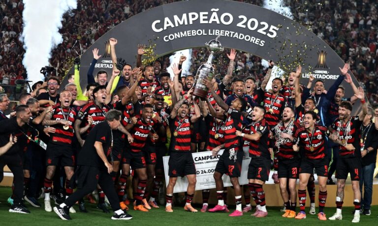 flamengo-vence-palmeiras-e-vira-1o-brasileiro-tetra-da-libertadores