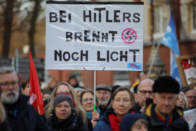 discurso-no-estilo-de-hitler-causa-indignacao-na-alemanha;-veja-video